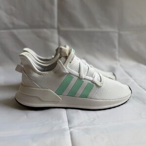 Adidas originals women’s u_path run new in box